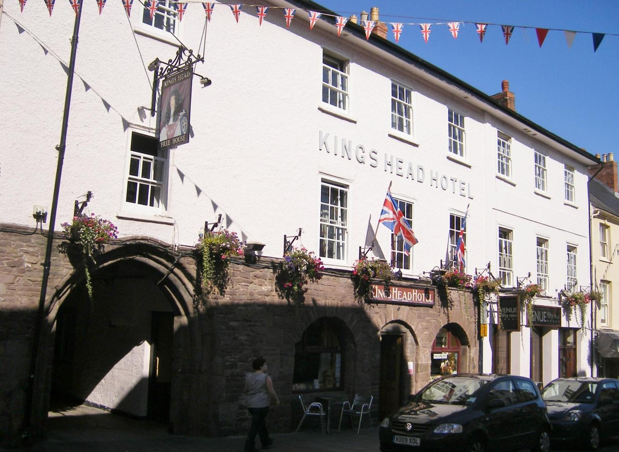 The Kings Head Hotel アバーガベニー エクステリア 写真