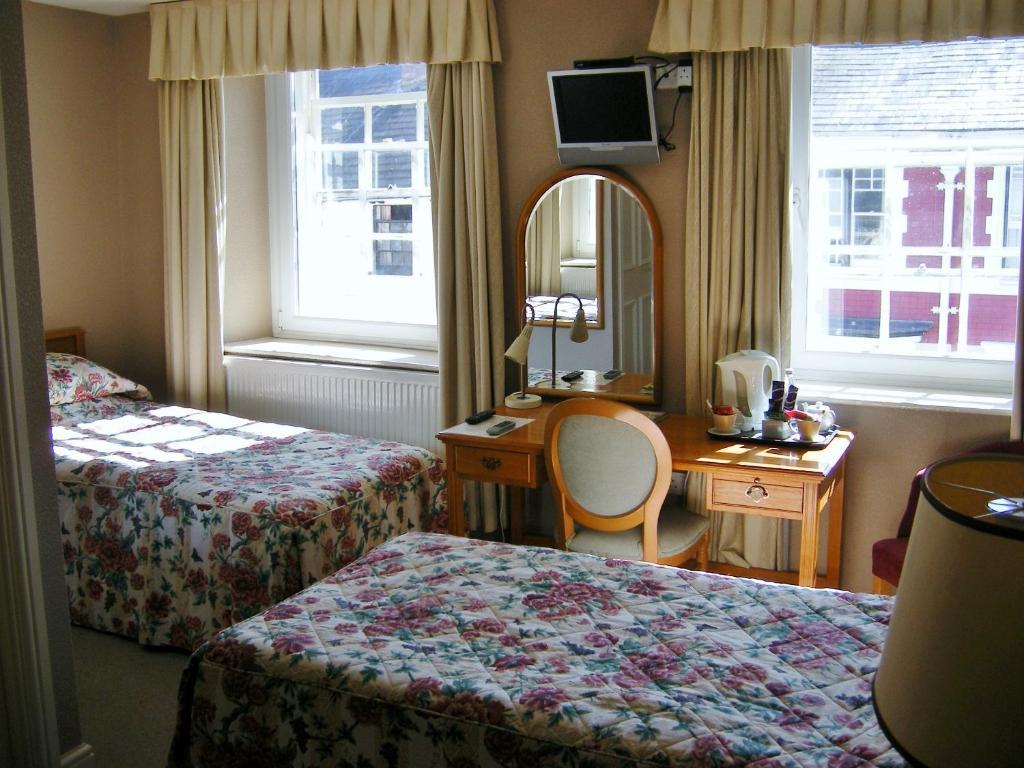 The Kings Head Hotel アバーガベニー 部屋 写真