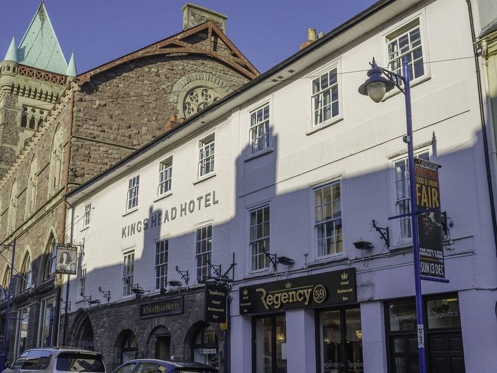 The Kings Head Hotel アバーガベニー エクステリア 写真